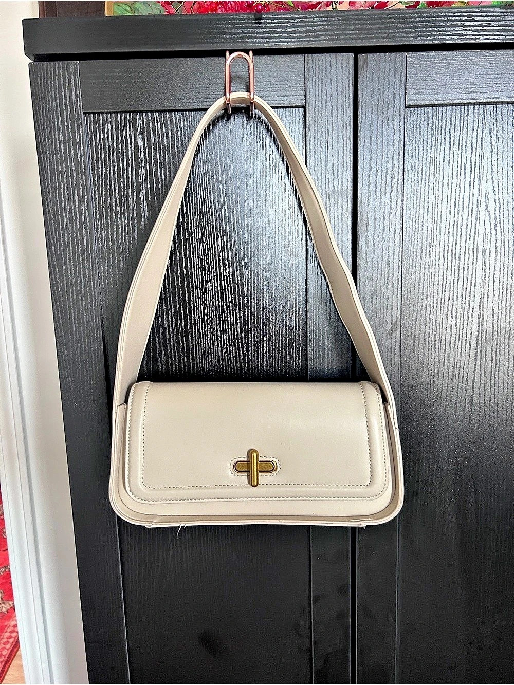 Turn Lock Baguette Cream Shoulder Bag